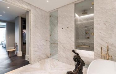 Condo For Sale In Montréal (Ville-Marie)