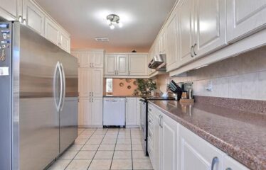 832 Carré Simon, Montréal (Saint-Laurent), Townhouse