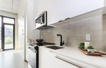 200 Boul. Marcel-Laurin (Saint-Laurent)