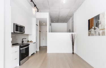 200 Boul. Marcel-Laurin (Saint-Laurent)