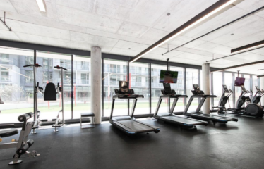200 Boul. Marcel-Laurin (Saint-Laurent)